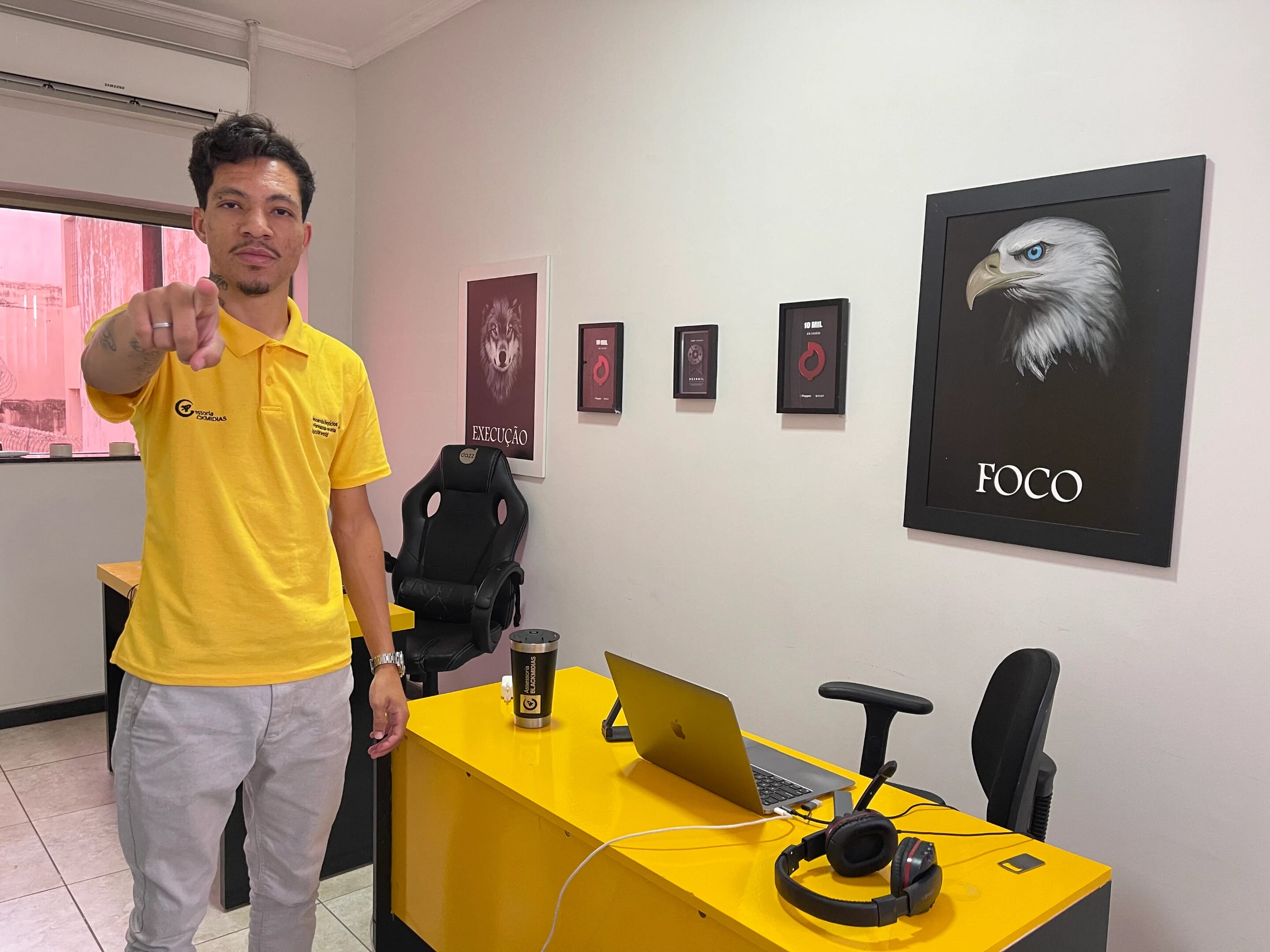 Imagem do campo Conheça o **time amarelo **🤝